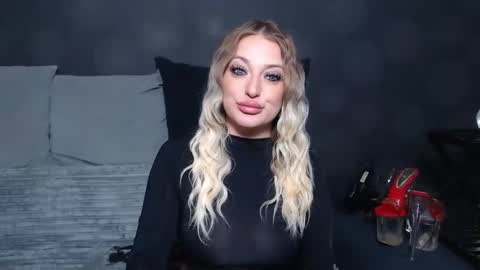 julia online show from 13, 5, 2026