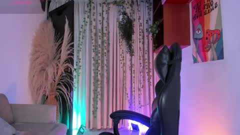 Julien online show from 12, 5, 2026