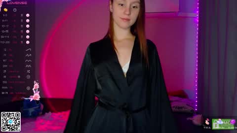 Snapshot of julieqt chatting on 28, 9, 2025 julieqt online show from 28, 9, 2025