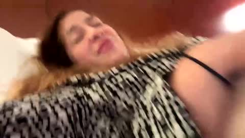Snapshot of julierebeca chatting on 1, 3, 2025 julierebeca online show from 1, 3, 2025