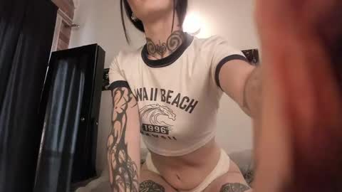 Snapshot of juliet_sourire chatting on 12, 2, 2025 juliet_sourire online show from 12, 2, 2025