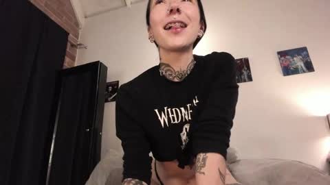 Snapshot of juliet_sourire chatting on 18, 2, 2025 juliet_sourire online show from 18, 2, 2025