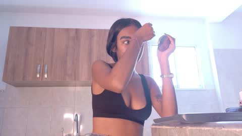 Juli online show from 5, 3, 2026