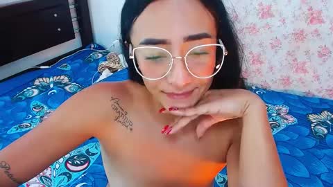 Snapshot of julieta_art1 chatting on 7, 12, 2024 julieta art1 online show from 7, 12, 2024