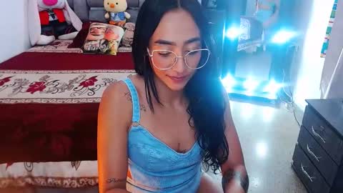 Snapshot of julieta_art1 chatting on 9, 3, 2025 julieta art1 online show from 9, 3, 2025