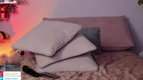 Juli  online show from 18, 2, 2025