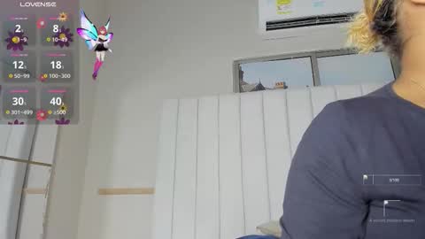 Julieta  IG juietaflower06 online show from 25, 11, 2025