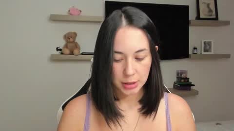 Snapshot of julieta_harris_1 chatting on 19, 10, 2025 JULIETA HARRIS online show from 19, 10, 2025