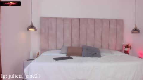 Snapshot of julieta_jane_ chatting on 30, 12, 2024 Julieta online show from 30, 12, 2024