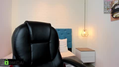 Julieta Mille online show from 10, 9, 2025