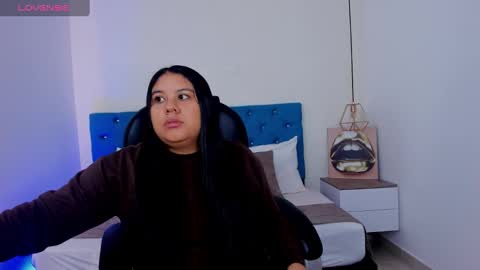 Julieta Mille online show from 27, 9, 2025