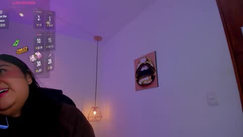 Julieta Mille online show from 5, 10, 2025