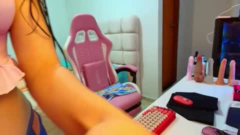 julieta_rose19 online show from 16, 11, 2025