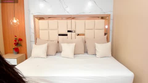     online show from 9, 10, 2025