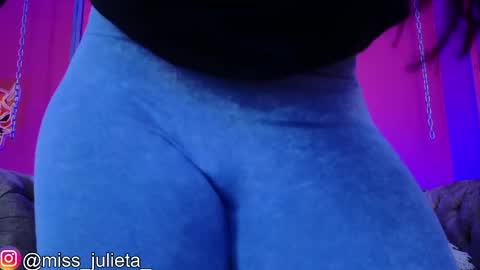  Julieta  online show from 12, 5, 2026