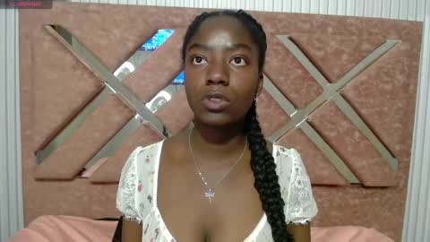 Snapshot of julieta_tayloor chatting on 17, 6, 2026 Julieta online show from 17, 6, 2026