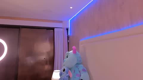 Snapshot of julietavargas chatting on 17, 10, 2025 Julieta Vargas online show from 17, 10, 2025