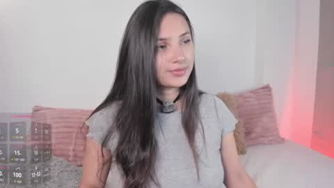Snapshot of julieth1_ chatting on 24, 6, 2026 . online show from 24, 6, 2026