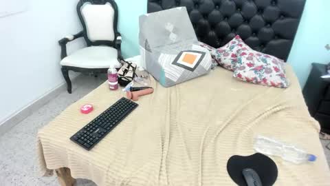 Snapshot of julieth_allen chatting on 16, 10, 2025 julieth_allen online show from 16, 10, 2025