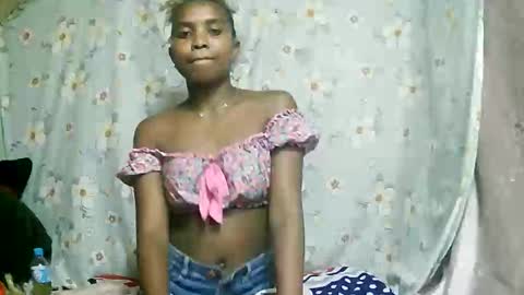 Snapshot of juliette9794 chatting on 19, 9, 2025 juliette9794 online show from 19, 9, 2025