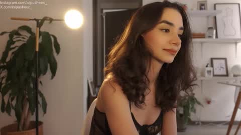 Snapshot of juliette_dee chatting on 6, 2, 2026 Juliette Dee online show from 6, 2, 2026