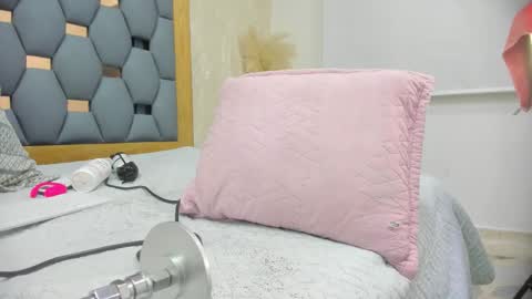 juliette_pretty_ online show from 18, 3, 2026