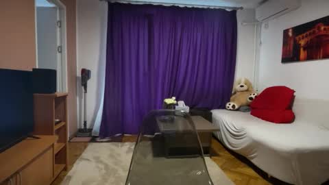 Snapshot of julietterosie chatting on 8, 6, 2026 Rose online show from 8, 6, 2026