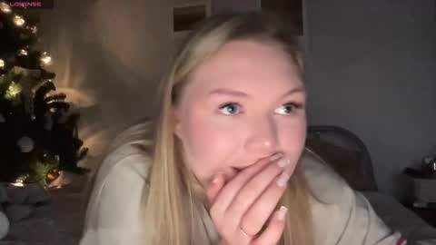 Snapshot of juliexoxxo chatting on 6, 1, 2026 Julie online show from 6, 1, 2026