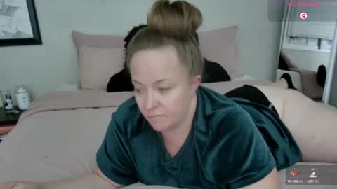 Juli Monroe online show from 26, 12, 2024