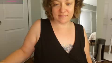 Snapshot of julimonroe chatting on 13, 6, 2026 Juli Monroe online show from 13, 6, 2026