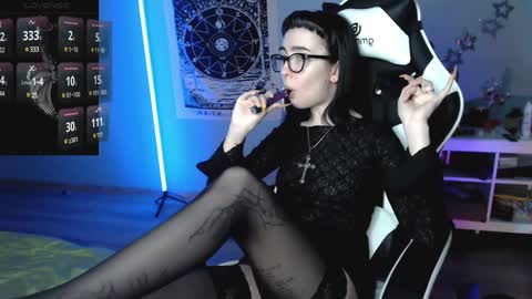 Baroness Von Cringe online show from 20, 12, 2024