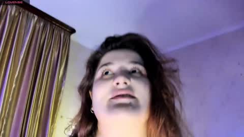 Snapshot of july_slowdive chatting on 13, 1, 2025 Julie online show from 13, 1, 2025