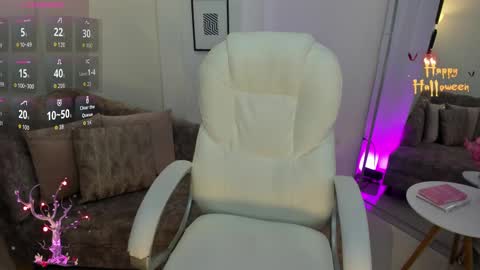 July Adams online show from 20, 10, 2025