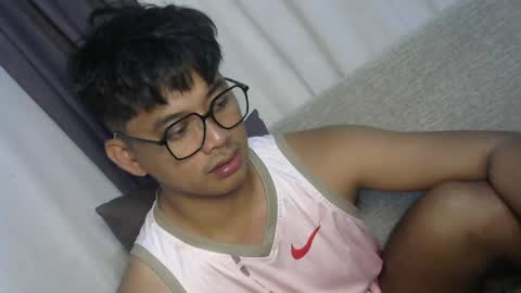 Snapshot of julz_alwayshorny chatting on 22, 4, 2026 call me julz online show from 22, 4, 2026
