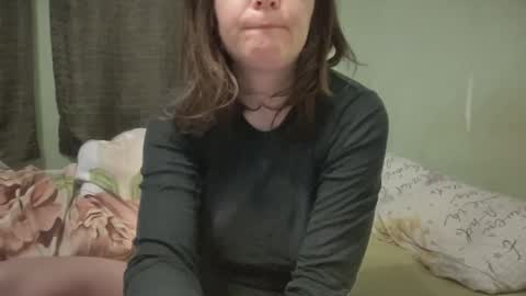 Snapshot of juna_cute chatting on 5, 3, 2025 Juna inclusive online show from 5, 3, 2025