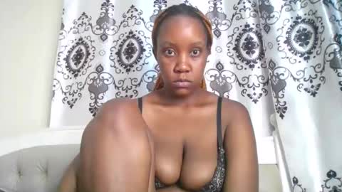 Snapshot of junebeiby chatting on 30, 4, 2026 queen online show from 30, 4, 2026