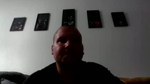 Snapshot of just1more5 chatting on 11, 10, 2025 just1more5 online show from 11, 10, 2025