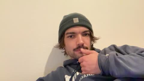 Snapshot of just_a_guy_with_a_big_cock chatting on 10, 1, 2026 just_a_guy_with_a_big_cock online show from 10, 1, 2026