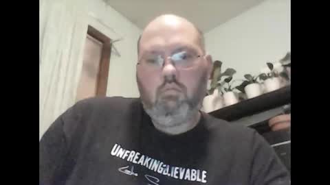 just_hangin_around online show from 1, 12, 2025