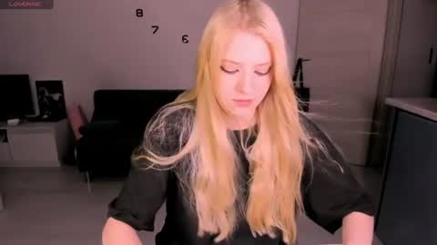 Snapshot of just_jessy_meow chatting on 28, 7, 2026 JESSY online show from 28, 7, 2026