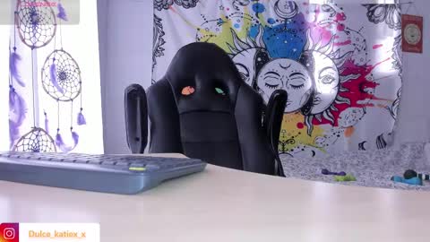 Snapshot of just_katiex chatting on 27, 2, 2025 Sofia online show from 27, 2, 2025