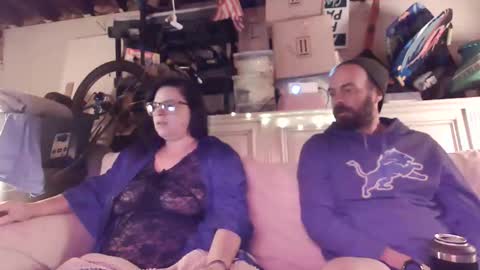 Snapshot of justabowiegirl chatting on 18, 11, 2025 Bowie Jester online show from 18, 11, 2025