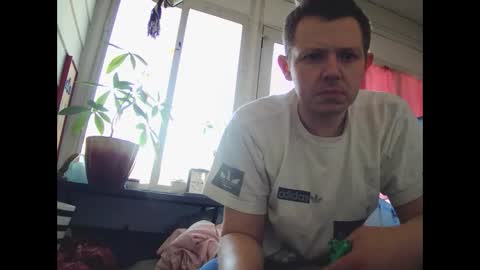 Snapshot of justclickthis chatting on 12, 3, 2025 justclickthis online show from 12, 3, 2025