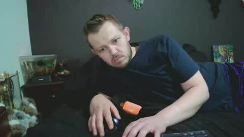 Snapshot of justclickthis chatting on 1, 12, 2025 justclickthis online show from 1, 12, 2025