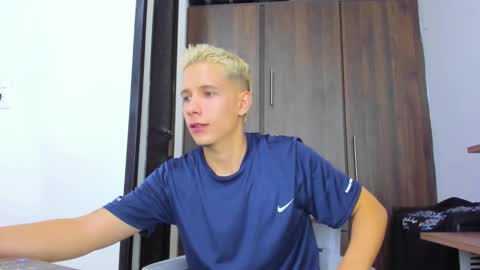 Snapshot of justin_biker chatting on 13, 11, 2025 justin_biker online show from 13, 11, 2025