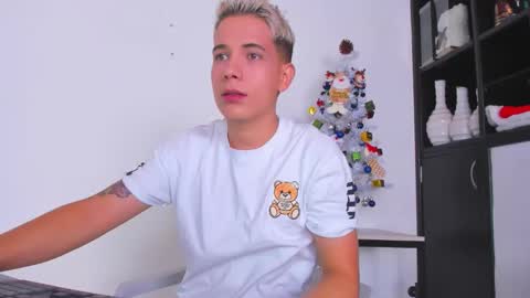 Snapshot of justin_biker chatting on 5, 12, 2025 justin_biker online show from 5, 12, 2025