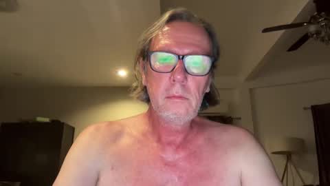 justin_hornyyyy online show from 20, 12, 2025