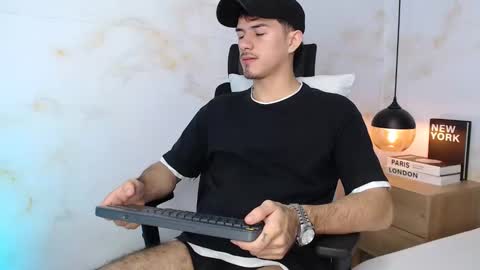 Justin online show from 2, 12, 2025