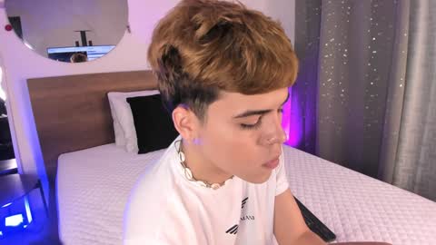 Snapshot of justinbiler chatting on 15, 12, 2024 Justin online show from 15, 12, 2024