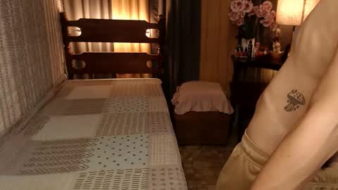 justine_hunk online show from 16, 12, 2024